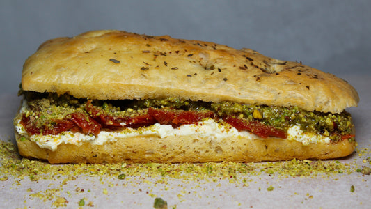 (Vega) Semi Zongedroogde Tomaat - Pistache Pesto - Citrus Mascarpone