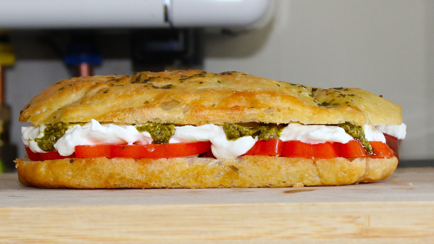 #4 (Vega) Burrata - Tomaat - Pesto Genovese